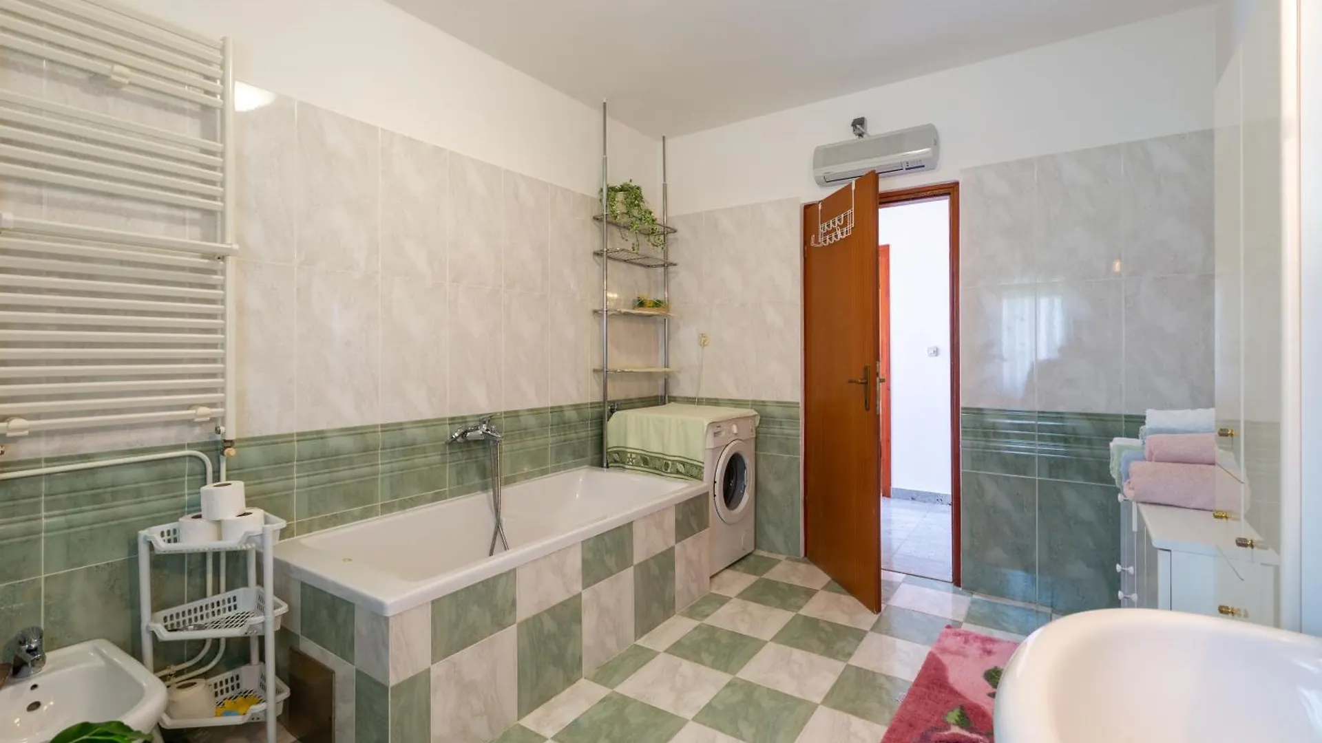 Apartment Anica Stinjan Πούλα 0*,