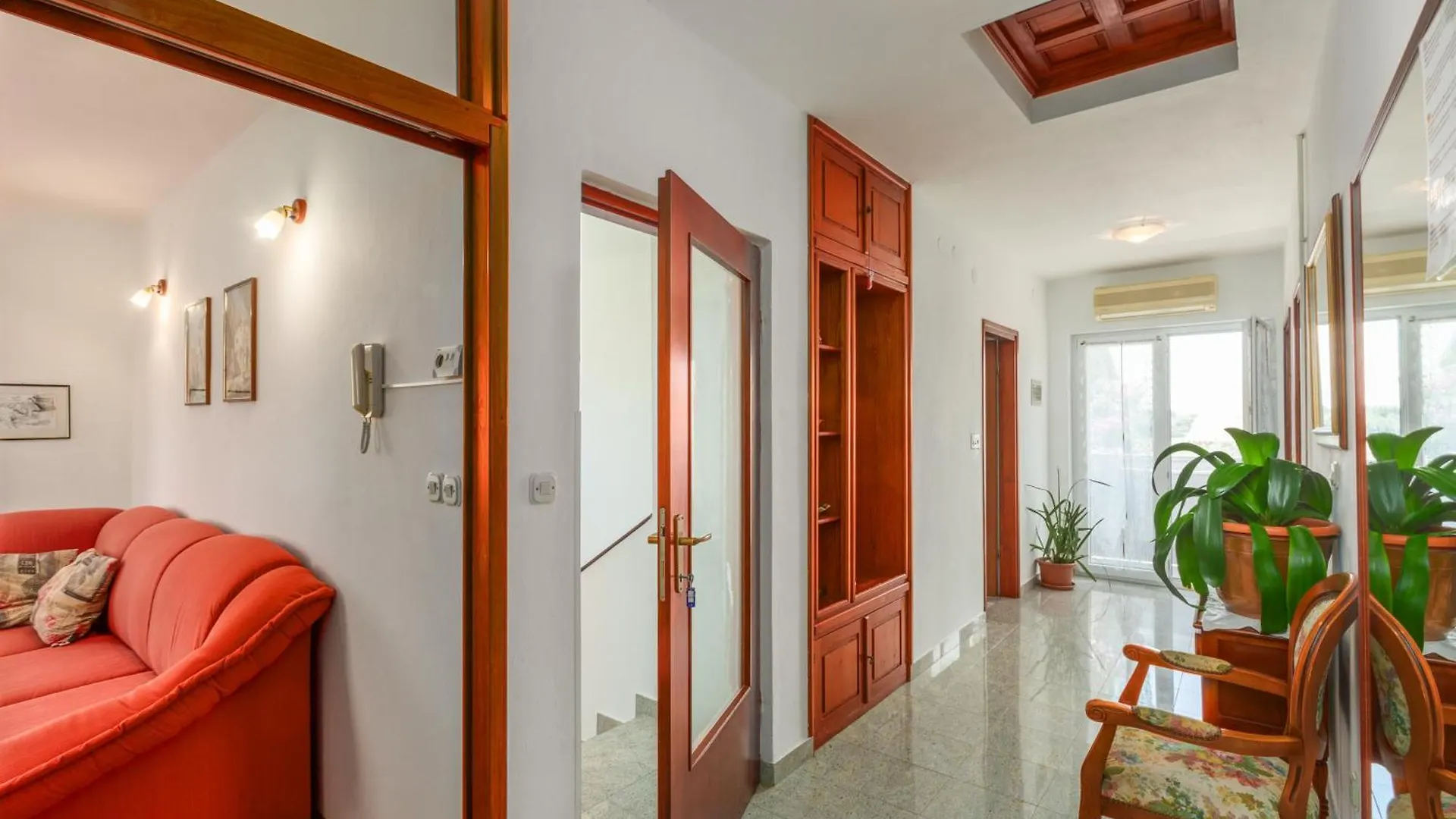 Apartment Anica Stinjan Πούλα